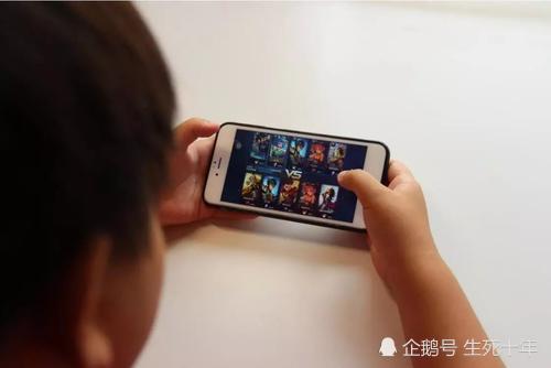 适合父母使用的手机起源，回顾科技发展，展望温情关怀的未来