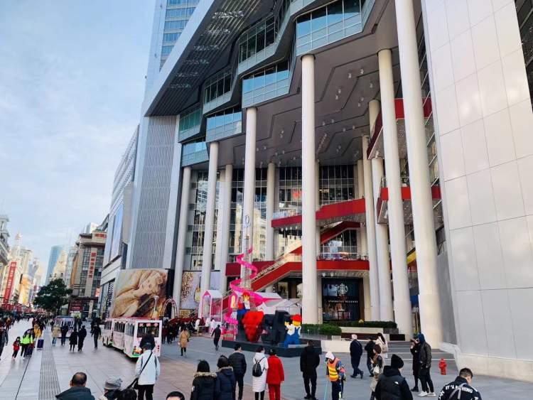 西西弗引领书籍起源与个性化定制之旅，先驱先驱之旅探索书籍个性化定制之路
