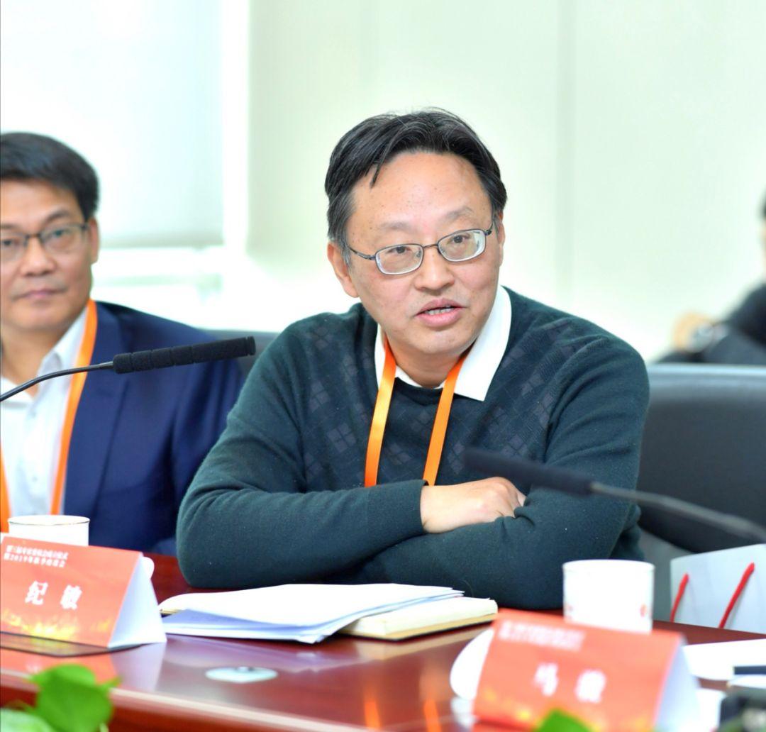 证券时报最早版，历史沿革及其深远影响分析
