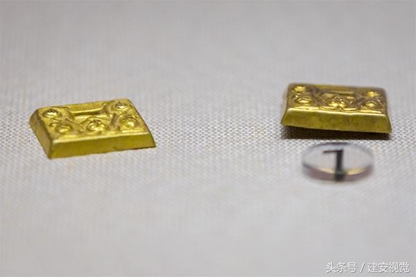 昂跑最早款男款运动鞋，历史沿革、设计与功能解析
