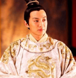 谁家府上泛轻舟最早章节探秘