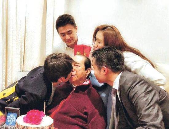 揭秘赌王神秘儿子的故事与最早消息曝光