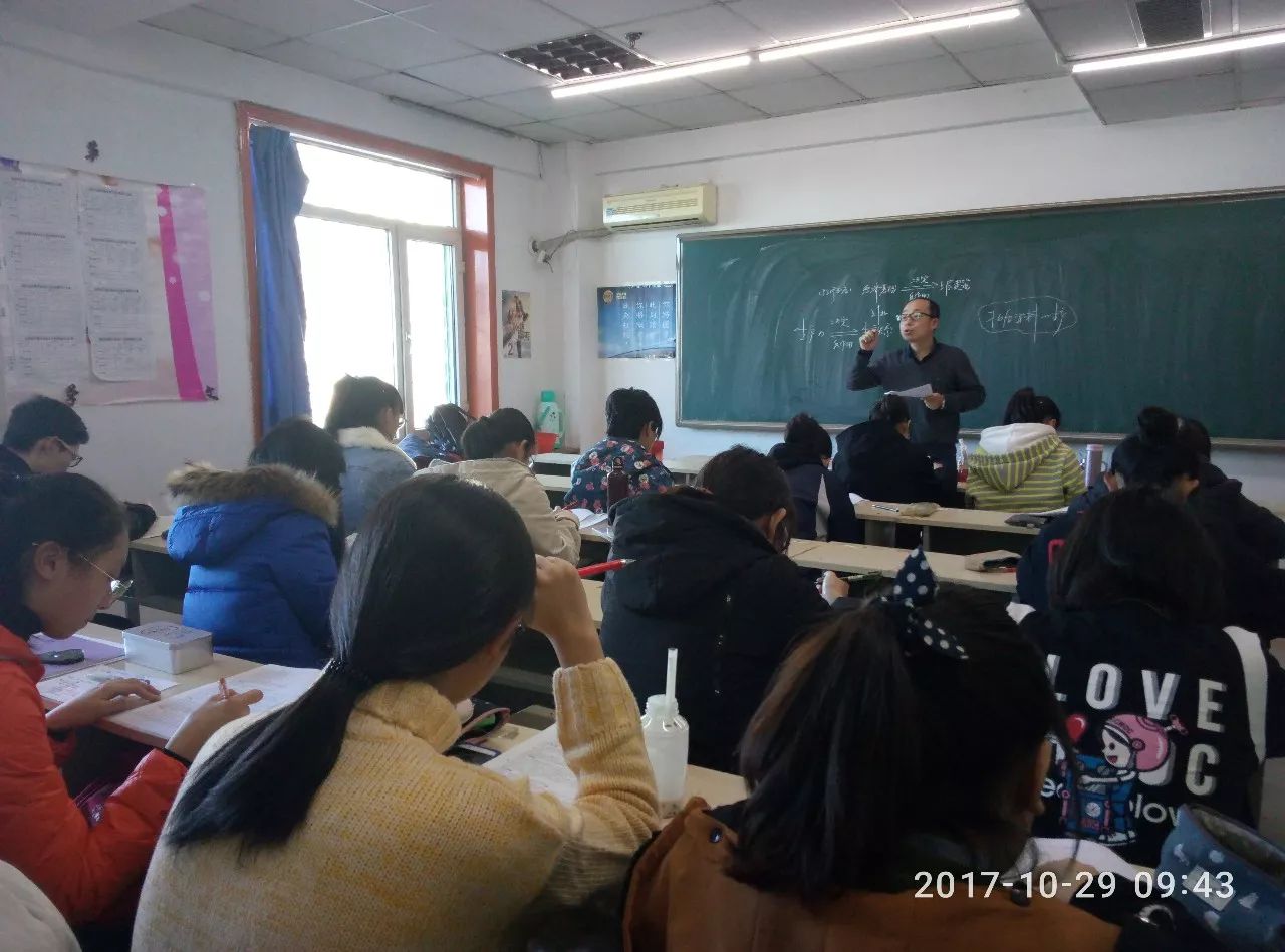 启蒙智慧，古老教师教学方法的传承与演变