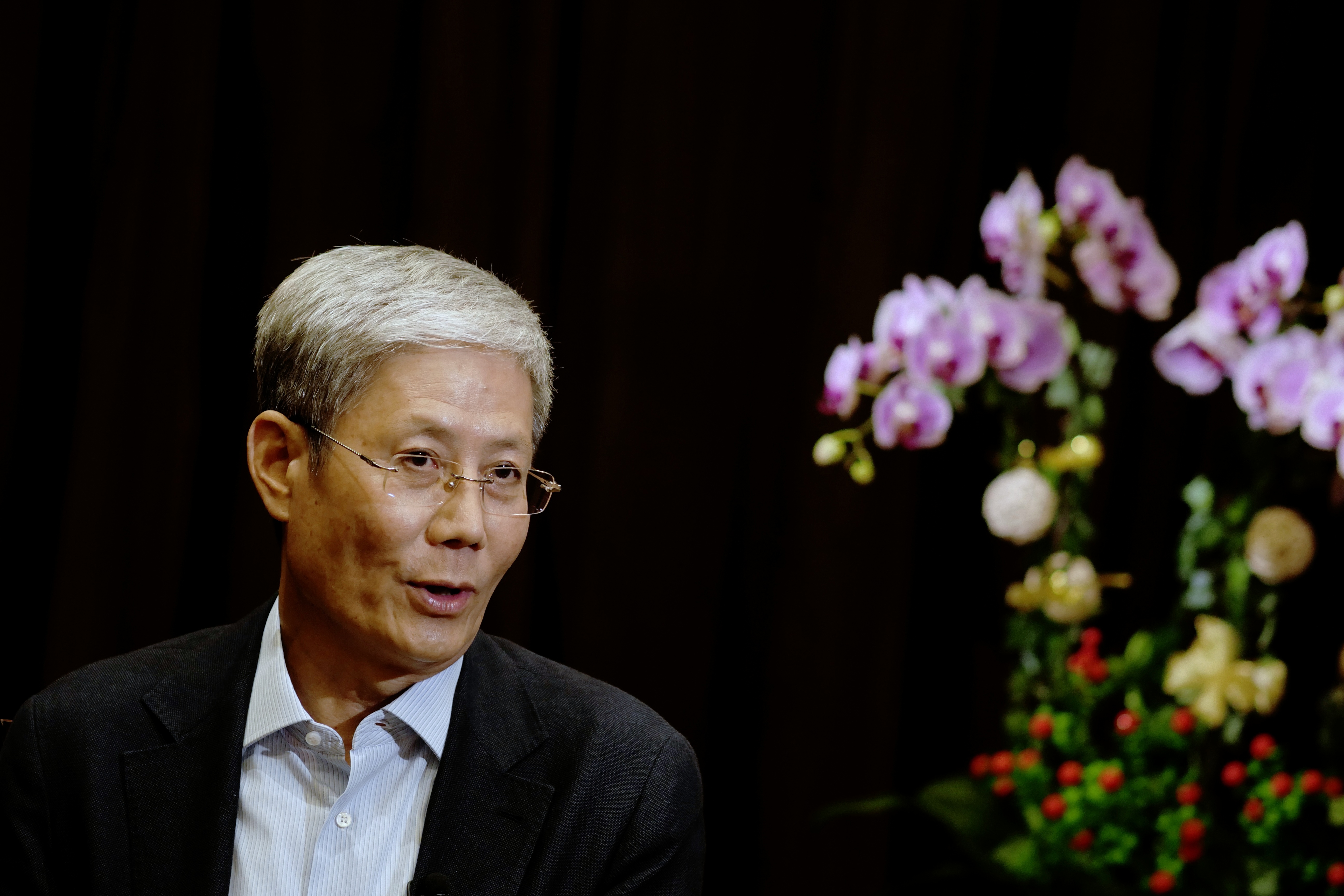 傅育宁，商业领袖的崛起与成就揭秘